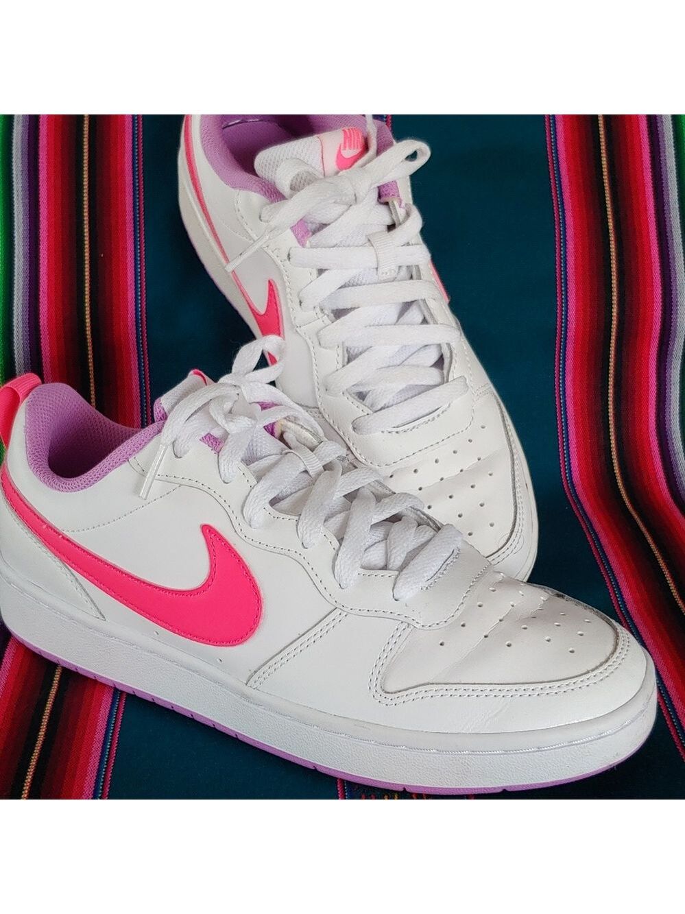 Nike Court Borough Low in White/Hyper Pink, Youth 7